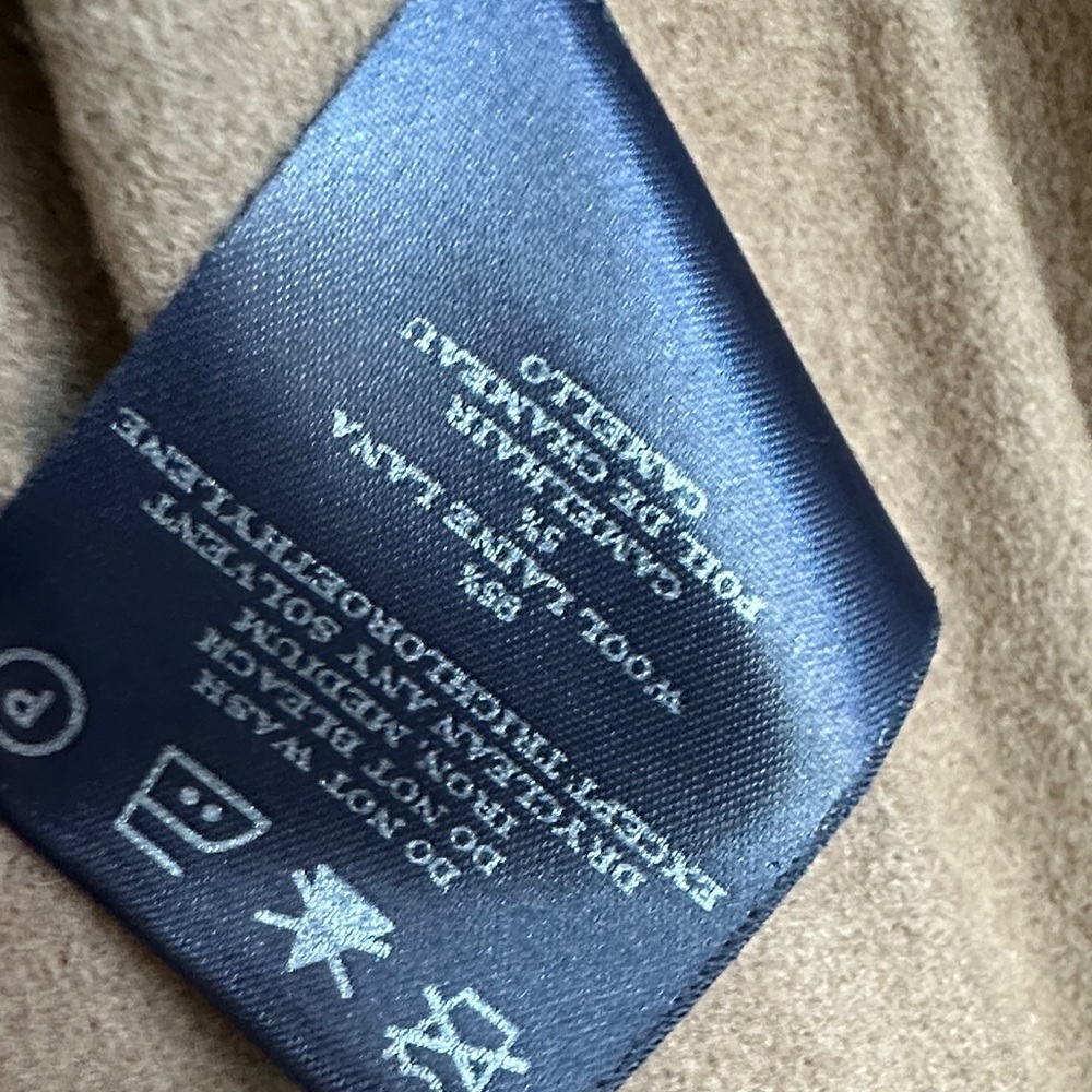 Burberry Beige Trench Coat with Check Lining - Picture 5 of 12